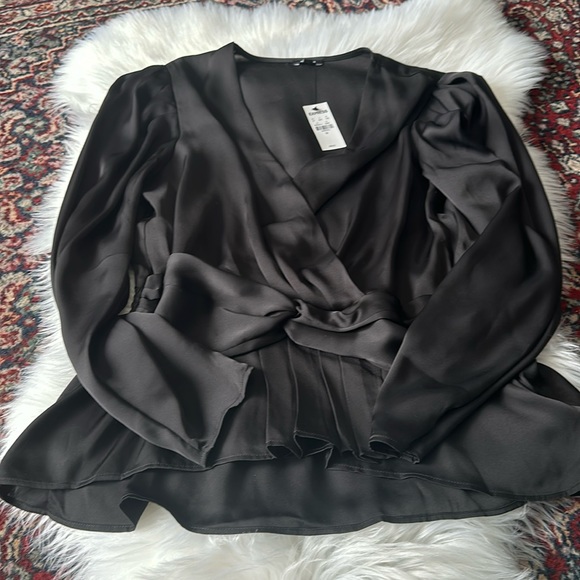 NWT EXPRESS Satin V-Neck Twist Front Peplum Top - Picture 5 of 5